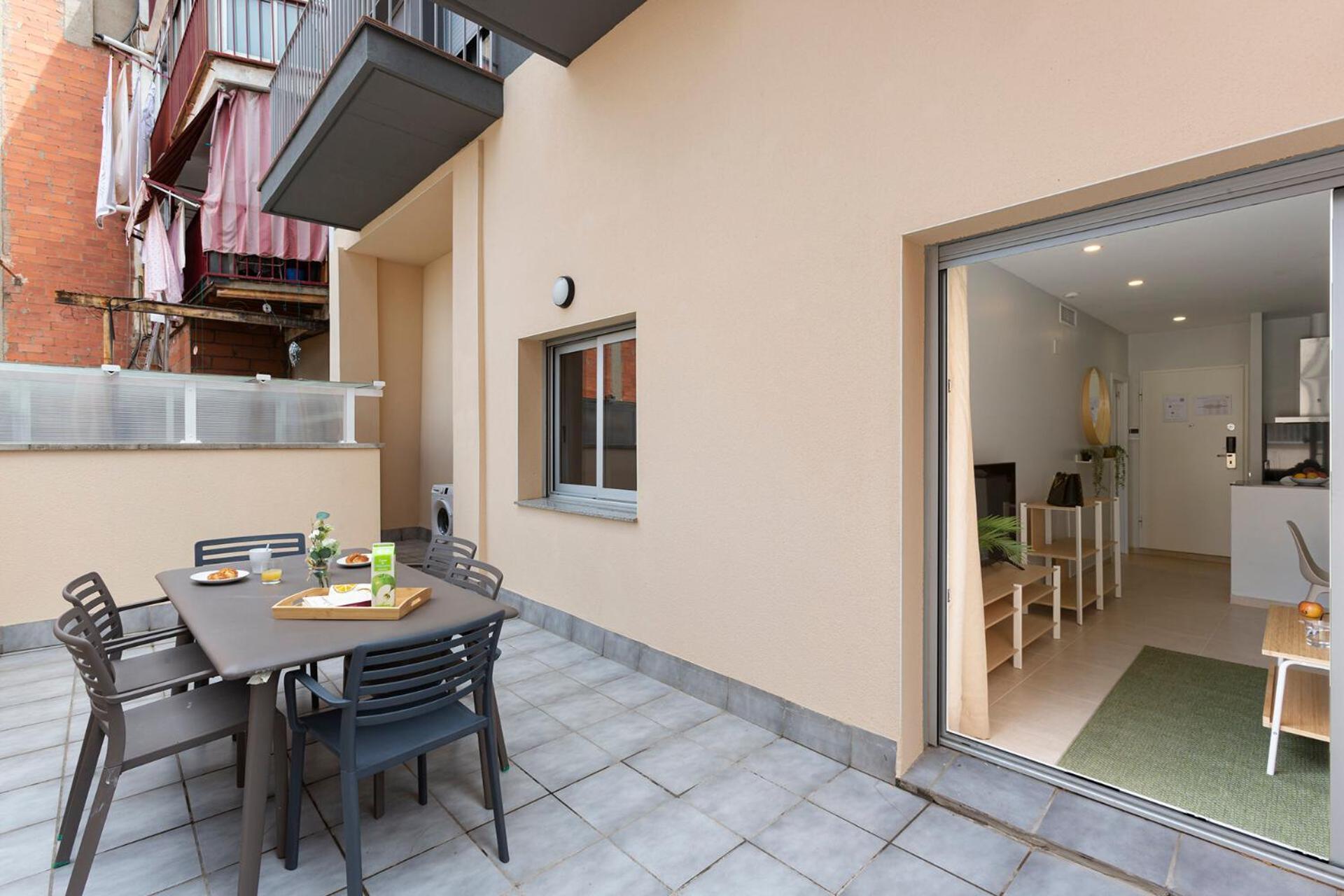 4235 - Ab Santa Coloma Iii Apartamento